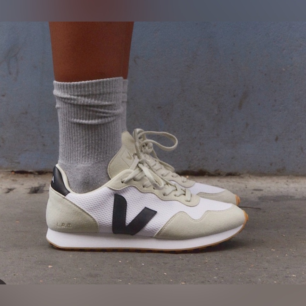 Veja Men's Cream and Black Sneakers - Picture 8 of 9
